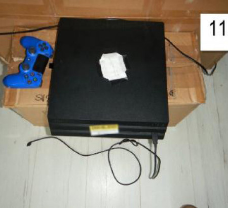 Igraća konzola Sony Playstation 4