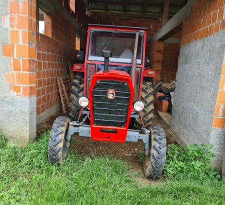 Traktor IMT 567, godište 1984