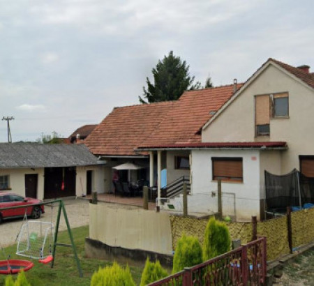 Kuća - u udjelu ½, Krapje, 9241 Veržej