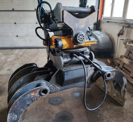Rotator Rototilt s hidrauličnim kliještima