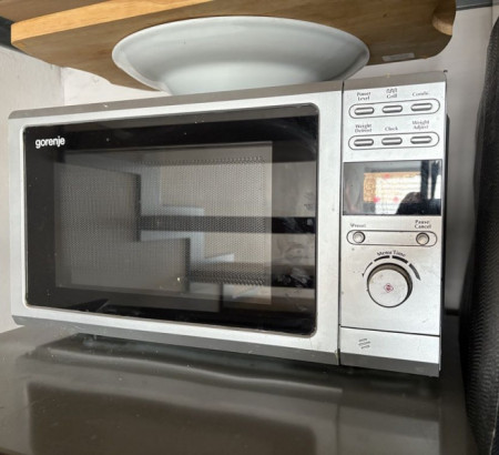 Mikrovalna pećnica Gorenje Combo