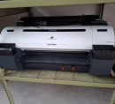 Ploter, pisač, toneri, papir, napajač, server, usmjerivač, rezač papira