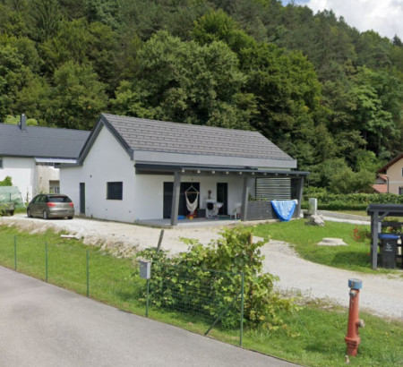 Kuća - u udjelu ½, Ponoviče, 1282 Sava