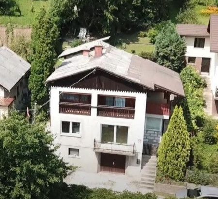 Kuća - u udjelu ½, Košaški dol, 2000 Maribor