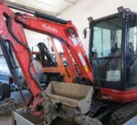 Mini bager Kubota U20-3VGL, godište 2014