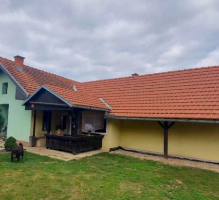 Kuća - u udjelu ½, Krožna ulica, 9231 Beltinci