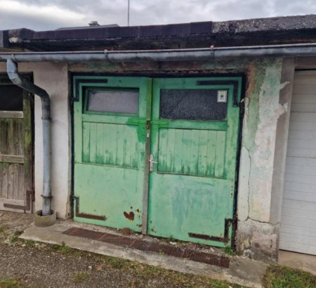 Garaža - u udjelu ½, Dobravska ulica, Slovenski Javornik, 4270 Jesenice