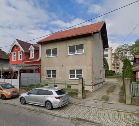 Dvostambena kuća - u udjelu ½, Osojnikova ulica, 2000 Maribor