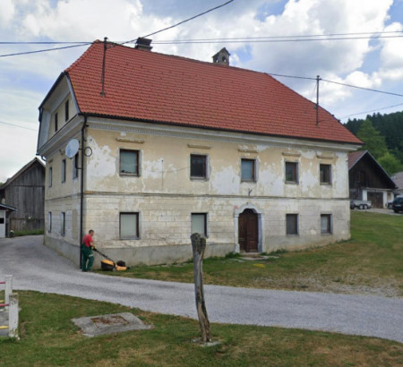 Stambena zgrada - u udjelu 71/103, Koprivnik, 1330 Kočevje