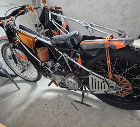 Speedway motor GM