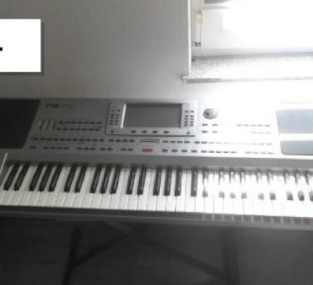 Klavijatura Korg PA80