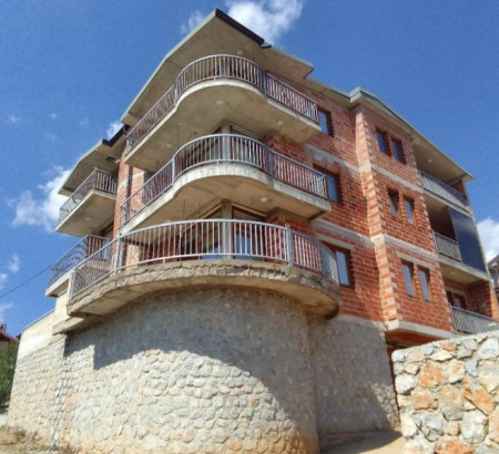 Višestambena zgrada, Labuništa, Struga 6336, Sjeverna Makedonija