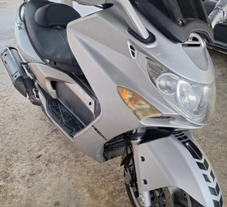 Kymco Xciting 500, godište 2005