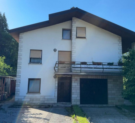 Dvostambena kuća, Idrija pri Bači, 5216 Most na Soči