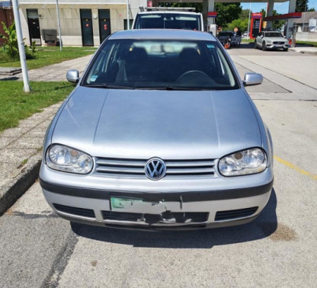 Volkswagen Golf 1.9 SDI, godina 1. reg. 2003