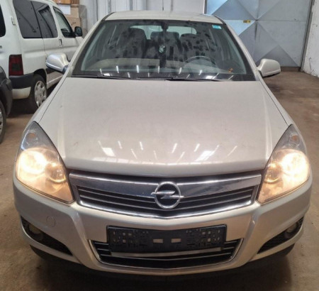 Opel Astra 1.7 DTI 16V, godina 1. reg. 2010