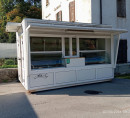 Samostalni prodajni kiosk s rashladnim vitrinama