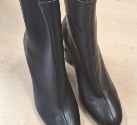 Ženske kožne gležnjače Max Mara