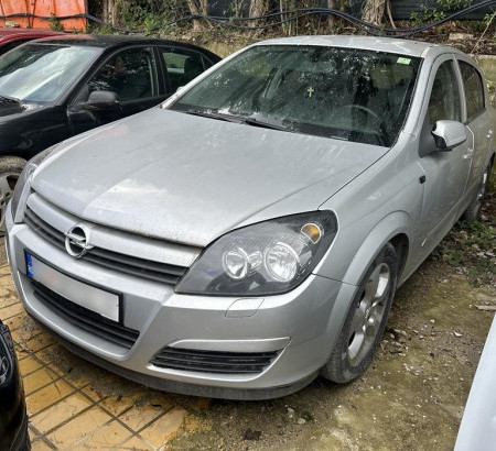Opel Astra, godište 2004