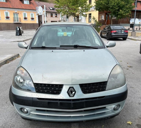 Renault Clio 1.2, godina 1. reg. 2002