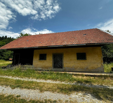 Kuća, Komolec, 1332 Stara Cerkev