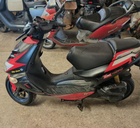 Aprilia SR 50, godina 1. reg. 2002