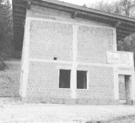 Nedovršena kuća, Podmolniška cesta, Podmolnik, 1261 Ljubljana - Dobrunje