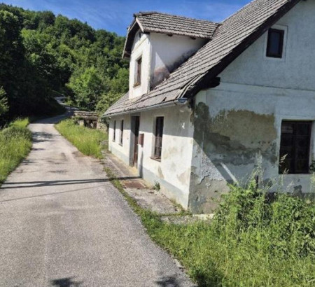 Kuća - u udjelu ⅓, Dobovec, 1423 Dobovec