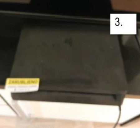 Igraća konzola Sony Playstation 4