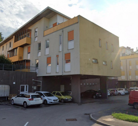 Natkriveno parkirno mjesto, Ulica Šantlovih, 5000 Nova Gorica